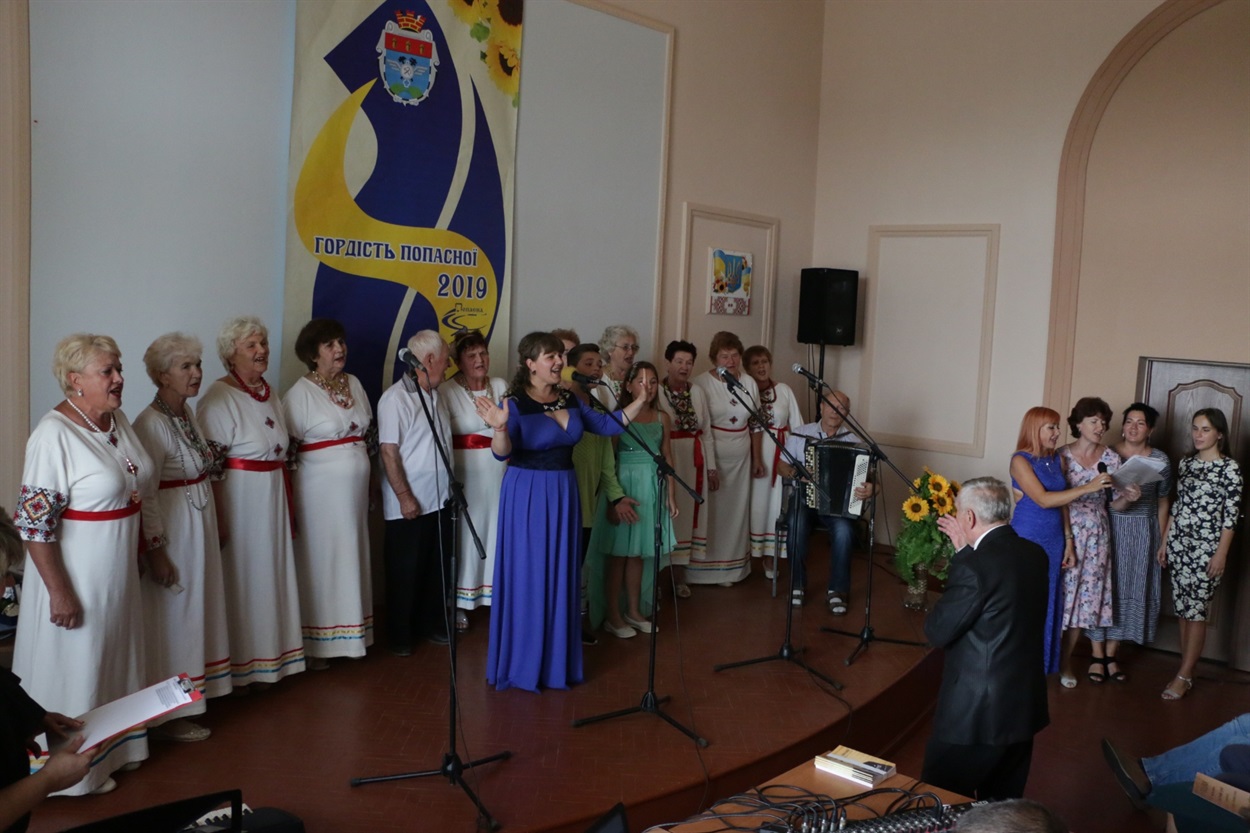 Співають всі артисти