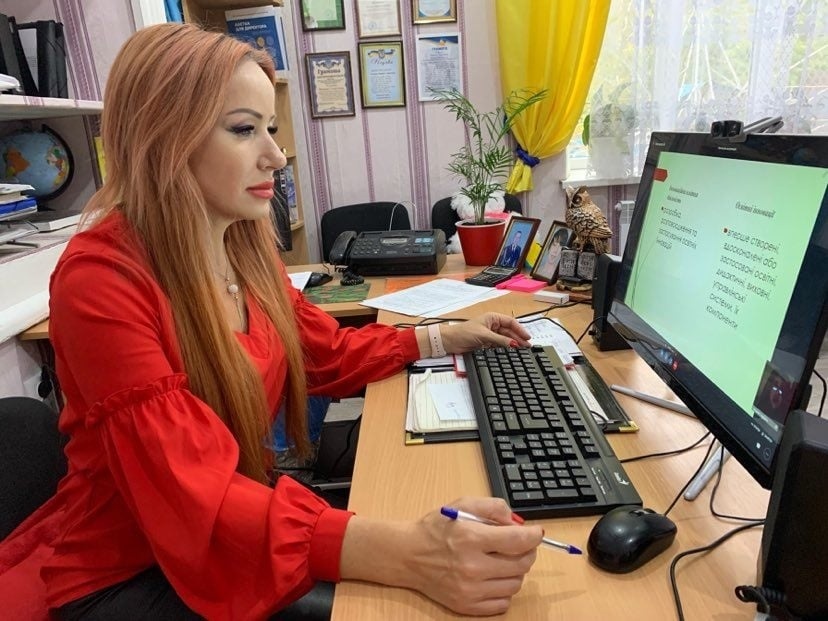 Працювала під пильним наглядом жюрі