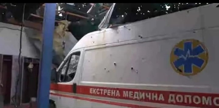 Пошкоджене авто швидкої