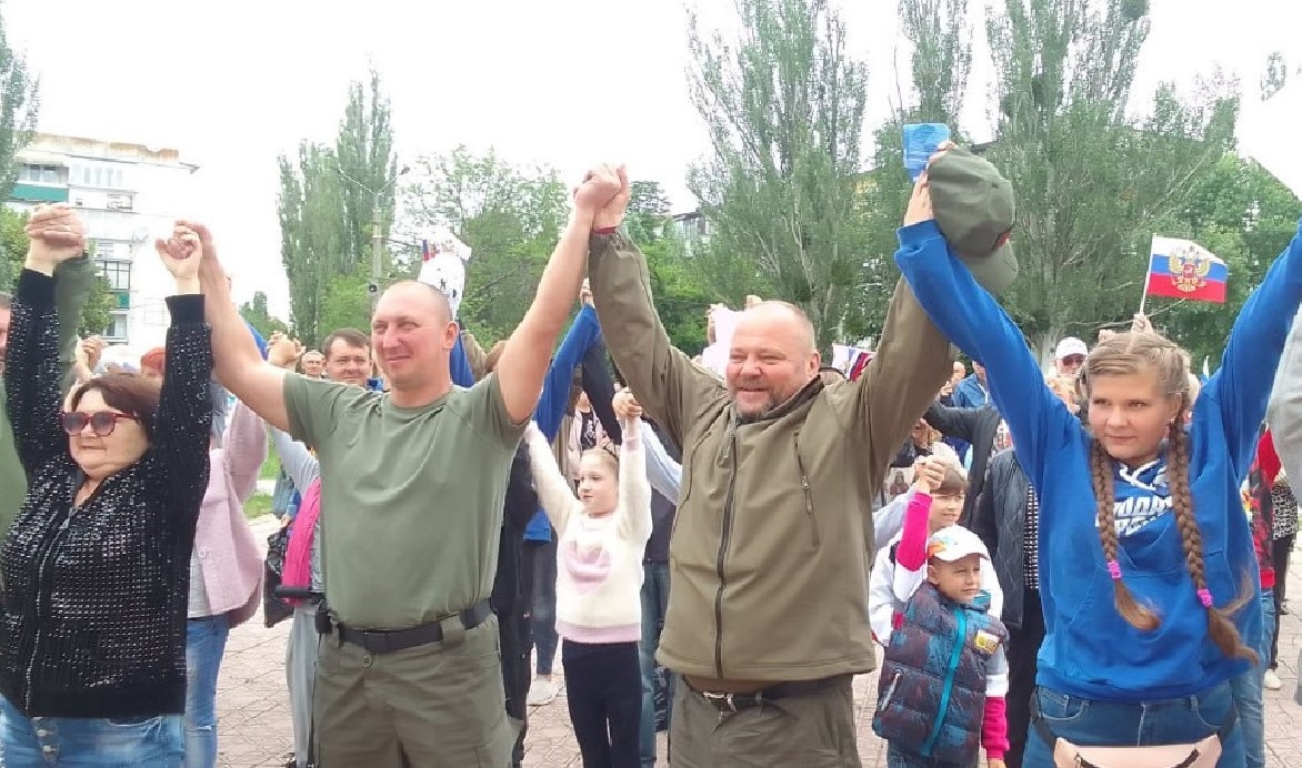 В окупованому Лисичанську День Росії перетворили на день прапора, 12.06.2023