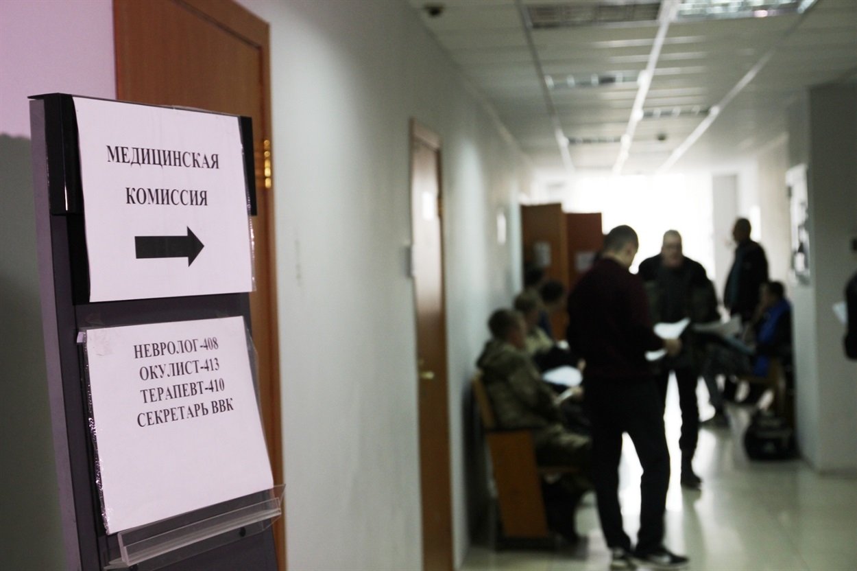 В т.зв. "ЛНР" з 11 липня тих, хто не з’явиться до військкомату - позбавлятимуть водійського посвідчення, 07.07.2023