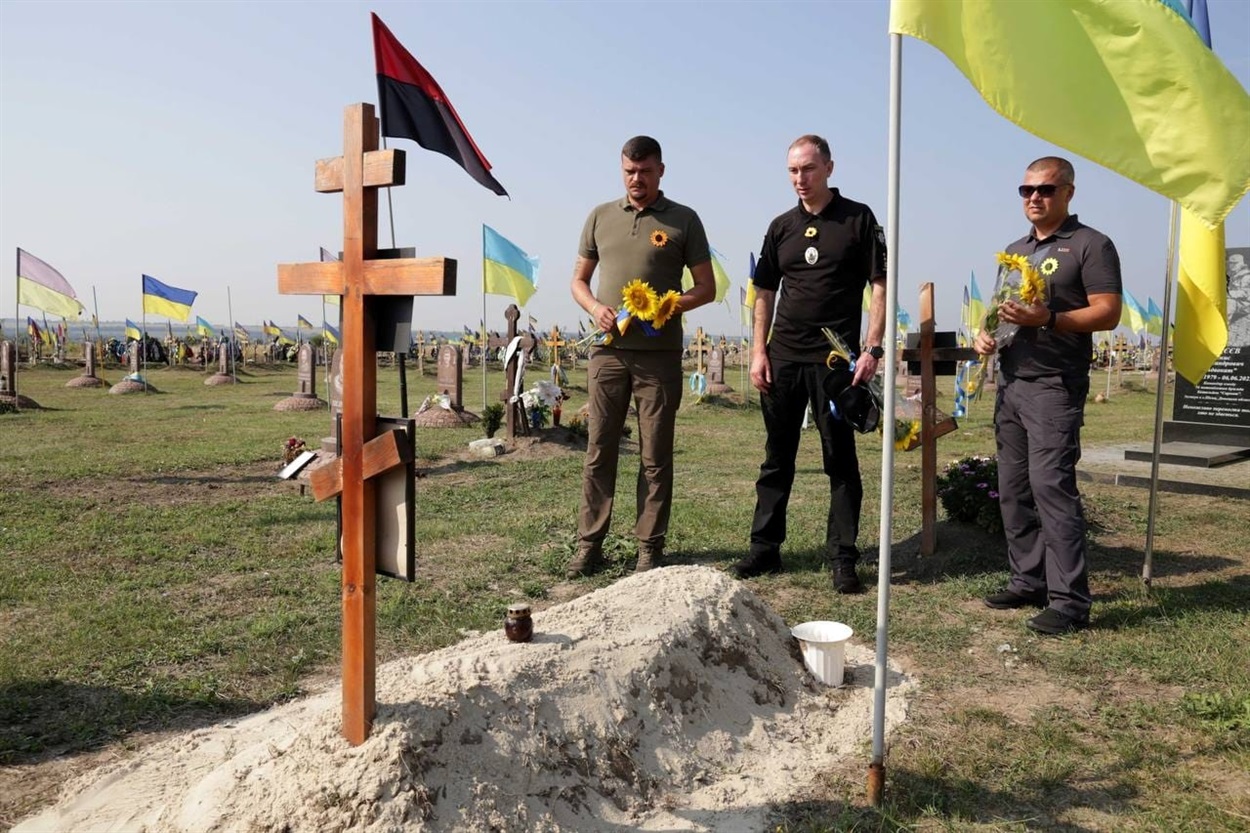 На Луганщині вшанували пам'ять захисників, віддали життя за вільну Україну, 29.08.2023