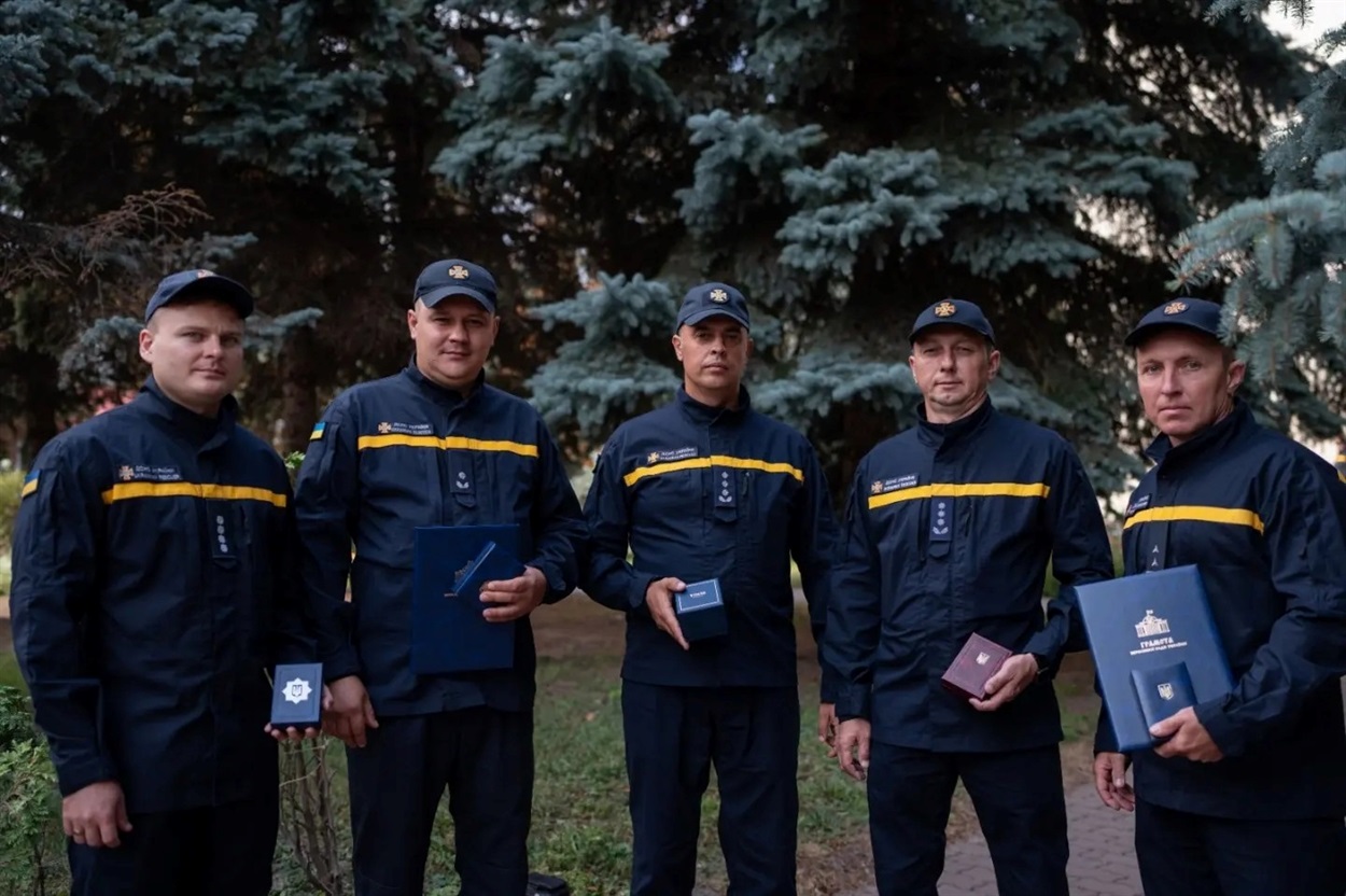 Глава МВС вручив п’ятьом рятувальникам з Луганщини державні нагороди, 22.09.2023