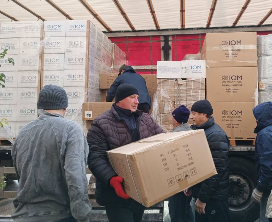 У Черкаси надійшла гуманітарка для переселенців з Луганщини від МОМ, 28.11.2023