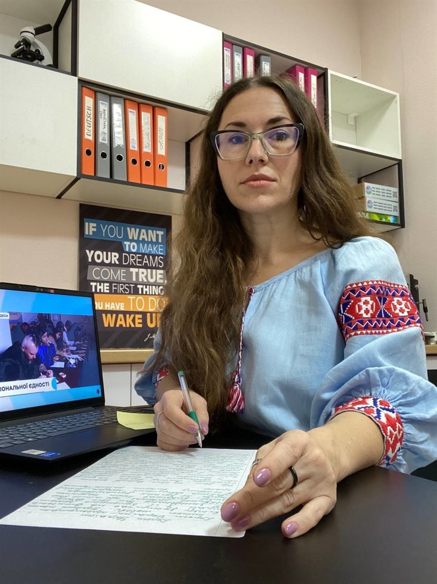 Лисичанська педагогиня Катерина Галенко написала переспів для Pianoбоя Дмитра Шурова, 17.02.2024