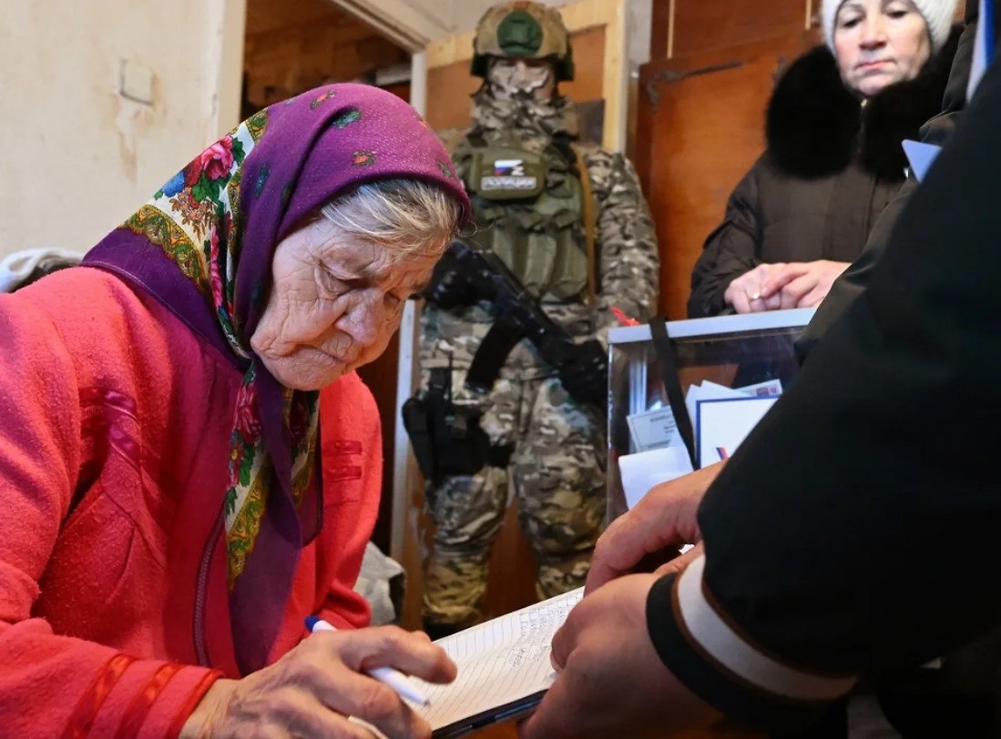 На окупованій Луганщині з "урнами" вже ходять по оселях, 11.03.2024