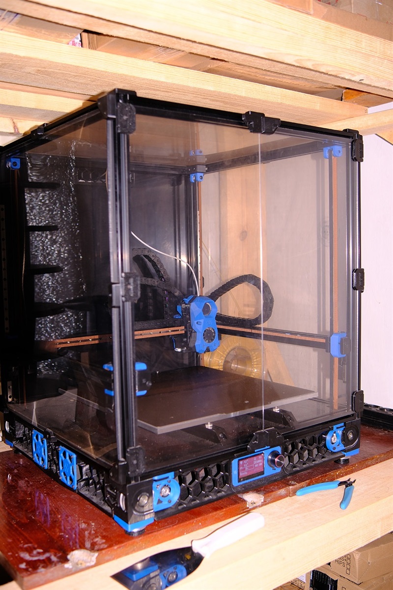 Студент-айтішник з Лисичанська друкує 3D-моделі для військових і медиків, 14.03.3024