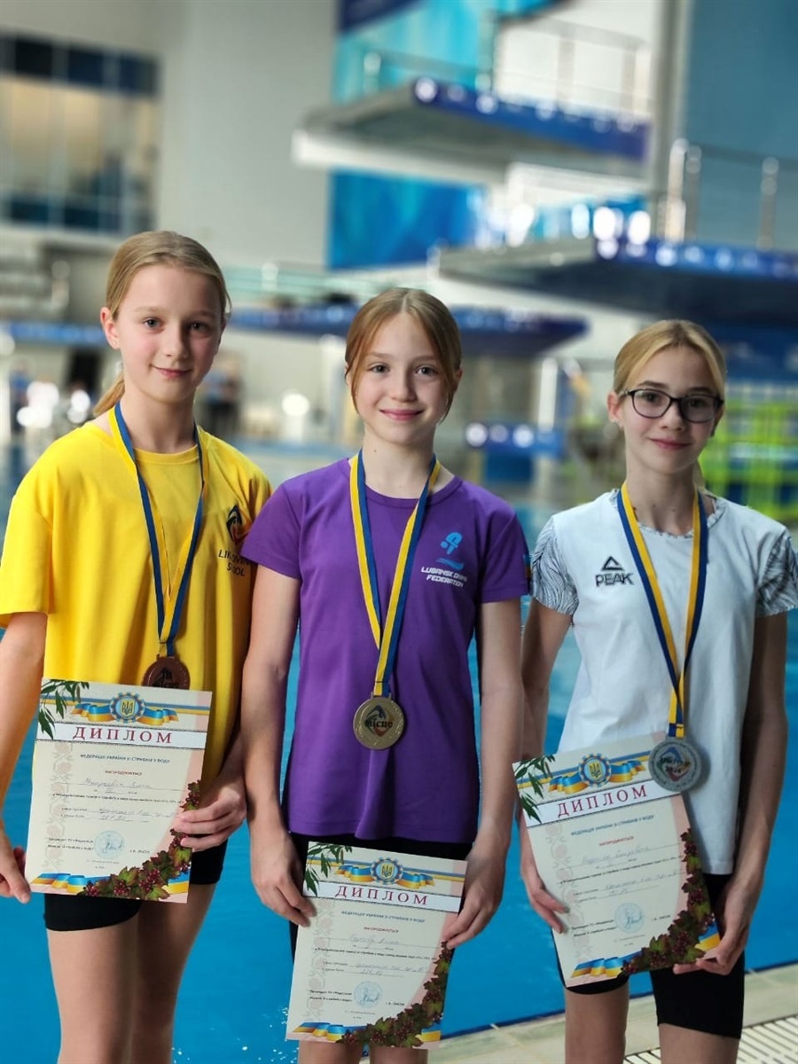 Аліна Бурсова з Луганщини стала чемпіонкою у стрибках у воду з трампліну , 28.10.2024